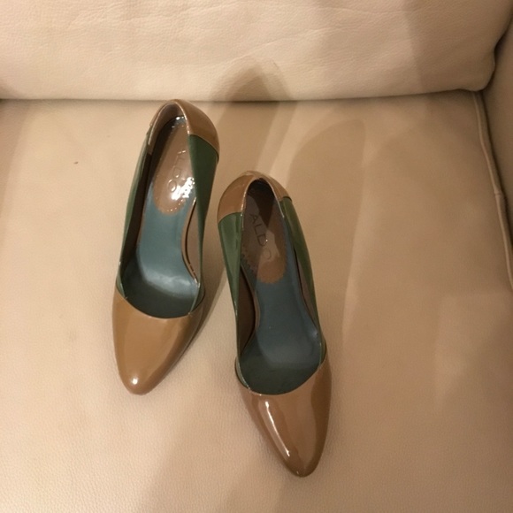Aldo Pump - Picture 2 of 6